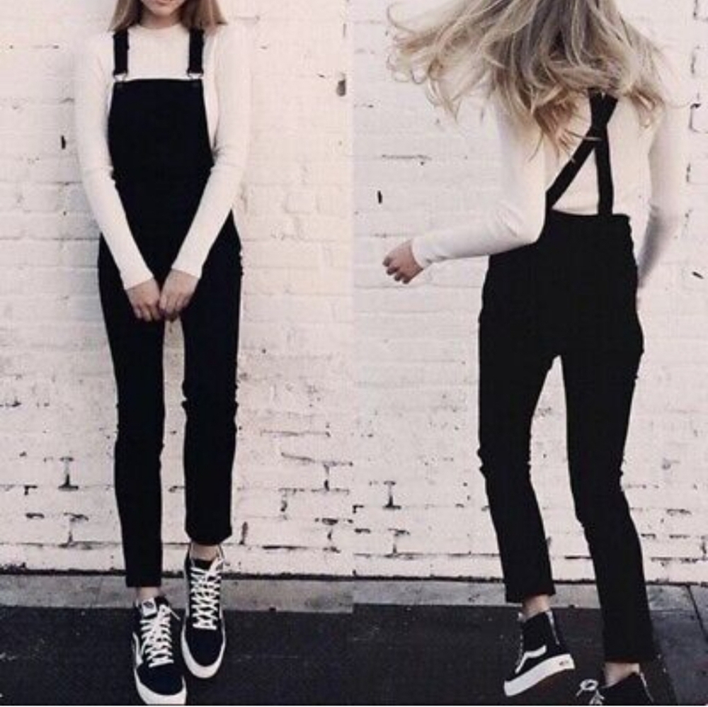 ⭐️PRICEDROP⭐️BRANDY MELVILLE JEAN Overalls